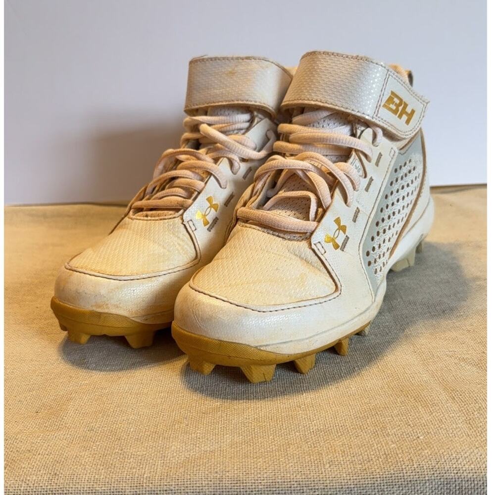 Under Armour Kids Cleats US 2.5Y High-top Rubber Cream Gold